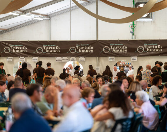 Si chiude la 32ª Fiera Nazionale del Tartufo Bianco: circa 8.000 presenze in quattro weekend
