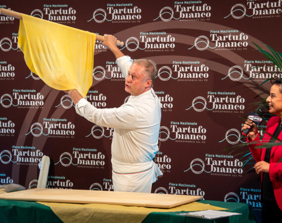 Domenica 25 ottobre l’ultimo appuntamento di showcooking con Daniele Persegani, chef cremonese e volto noto della televisione